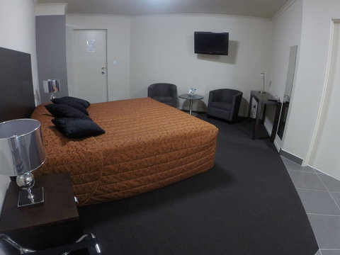 CluBarham Motel - Accommodation Cairns 2