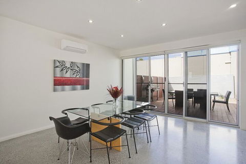 Anglesea River Apartments - Accommodation Cairns 5