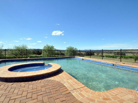 Beggars Bridge Vineyard Homestead W / Pool + Wifi + Tennis + Vineyard - Accommodation Cairns 4