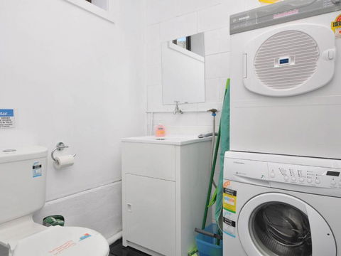 The Studio On The Lake At Fishing Point Lake Macquarie Honestly Put The Line In & Catch Fish - Accommodation Cairns 6