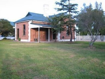 Lochinvar House B&B - Accommodation Cairns 0