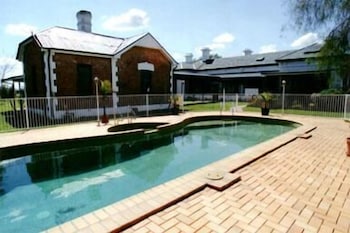 Lochinvar House B&B - Accommodation Cairns 4