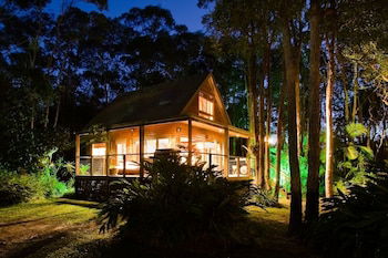 Buddha's Bungalow - Accommodation Cairns 0