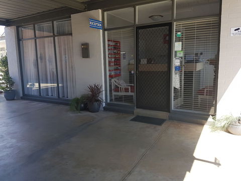 Belmore Motor Inn - Accommodation Cairns 3