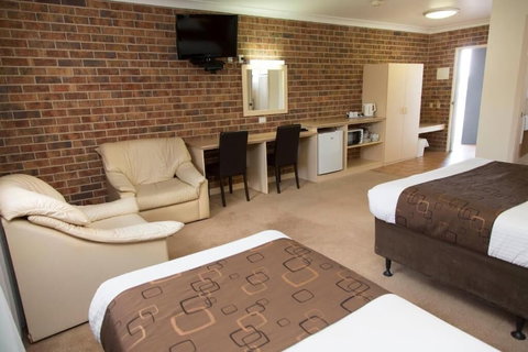 A-line Motel - Accommodation Cairns 3