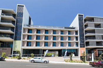Racecourse Space Pop Up - Accommodation Cairns 6