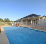 Silver Springs 4br Cottage with Wifi Views Olives  Space . Fireplace Views Olives  Space - Accommodation Cairns