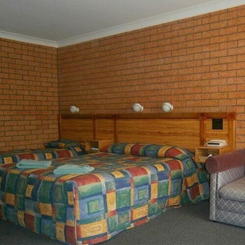 Aaron Inn Motel - Accommodation Cairns 5