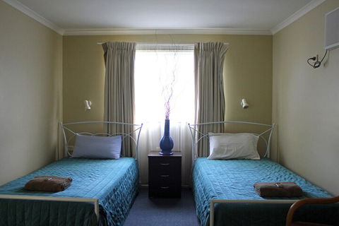 Australian Motor Homes Tourist Park - Accommodation Cairns 4