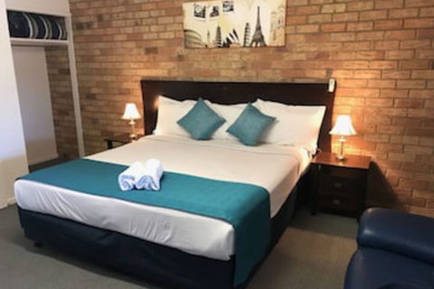 Kippa Ring Village Motel - Accommodation Cairns 0