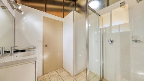 All Travellers Motor Inn - Accommodation Cairns 4