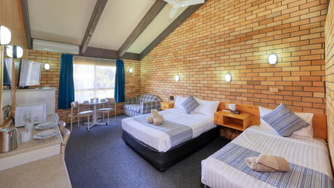 All Travellers Motor Inn - Accommodation Cairns 6