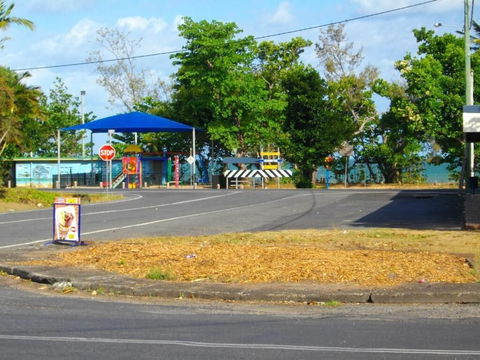 Kurrmine Beach Motel - Accommodation Cairns 2