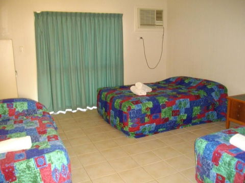 Kurrmine Beach Motel - Accommodation Cairns 5