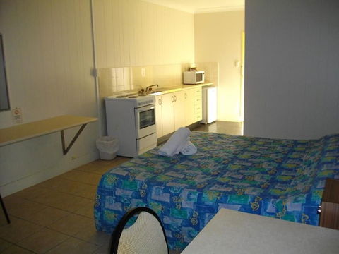 Kurrmine Beach Motel - Accommodation Cairns 6