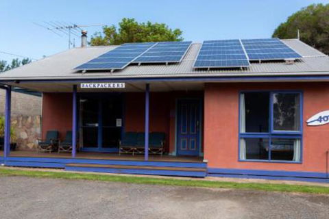 Anglesea Backpackers - Accommodation Cairns 4