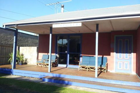 Anglesea Backpackers - Accommodation Cairns 0