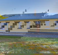 White's Corner - Accommodation Cairns