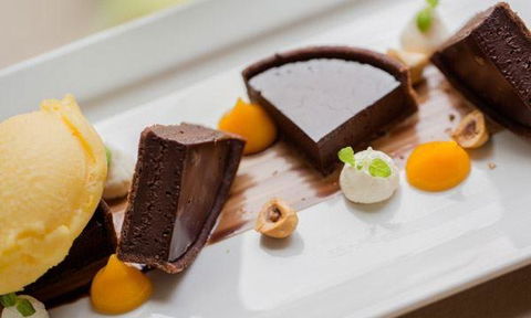 Garden Court Restaurant - Accommodation Cairns 7