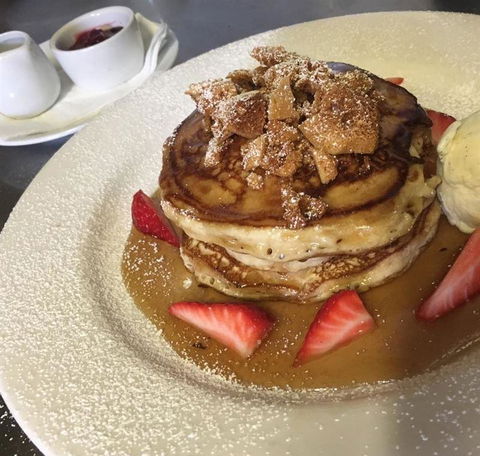 Moka Patisserie & Cafe - Accommodation Cairns 1