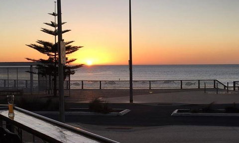 NINE 50 Restaurant & Bar - Accommodation Cairns 4