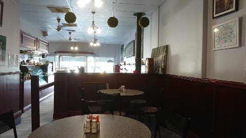 The Rustic Coffee Lounge - Accommodation Cairns 0