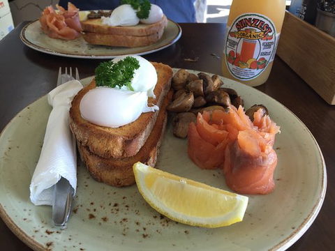 O'Heas Bakery & Deli - Accommodation Cairns 0