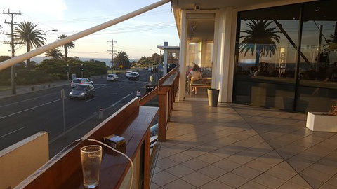 Sandringham Hotel - Accommodation Cairns 0