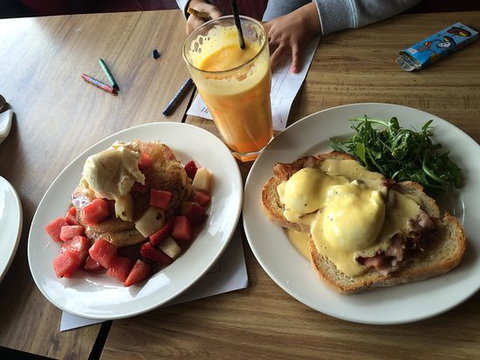 Kafe Kaos - Accommodation Cairns 0