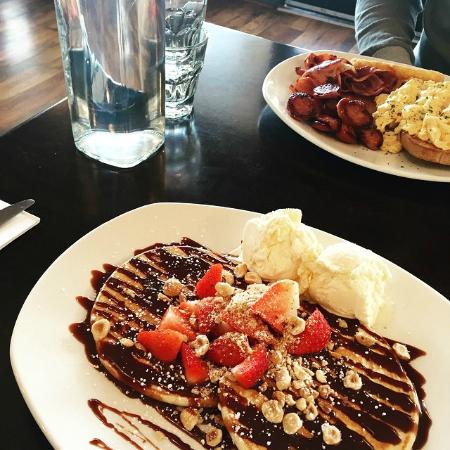 Zest Cafe Bar Restaurant - Accommodation Cairns 0