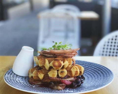 Explorers Restaurant - Accommodation Cairns 0