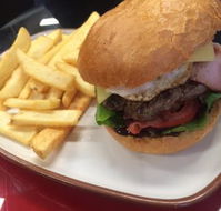 Drouin PizzaBurger Lounge - Accommodation Cairns