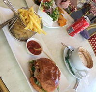 Supreme Bar and Restaurant - Accommodation Cairns