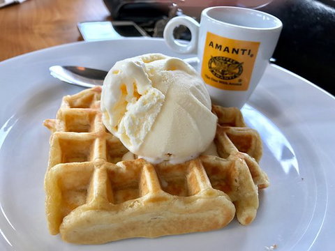 The Smiling Chef Cafe - Accommodation Cairns 0