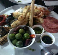 Porto Azzurro Italian Restaurant - Accommodation Cairns