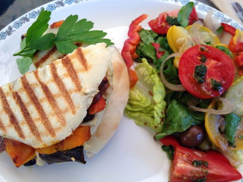 Artisan On Lewis - Accommodation Cairns 0