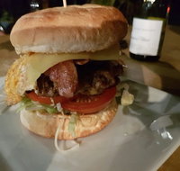 Sumth'n Tastee - Accommodation Cairns