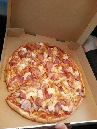 Hero's Pizza - Accommodation Cairns 0