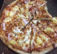 Crust Gourmet Pizza Bar Woolongong - Accommodation Cairns