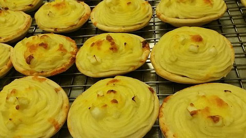 Sutton's Bakery - Accommodation Cairns 0