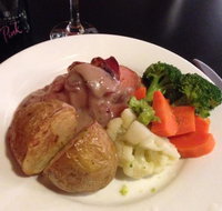 Australian Hotel - Accommodation Cairns