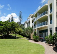 The Beach Bar - Accommodation Cairns
