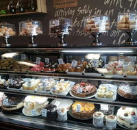 Anna Karena - Accommodation Cairns