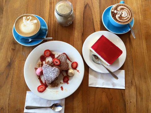 Cafe N Addictions - Accommodation Cairns 0