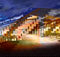 Fowles Wine - Accommodation Cairns