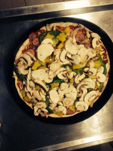 Hills Gourmet Pizza - Accommodation Cairns 0