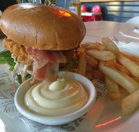 Newnham Hotel Restaurant - Accommodation Cairns