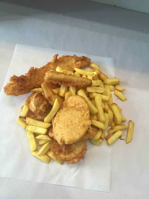 Snappas Fish 'n' Chippery - Accommodation Cairns 0