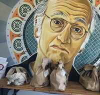 Larry David's - Accommodation Cairns