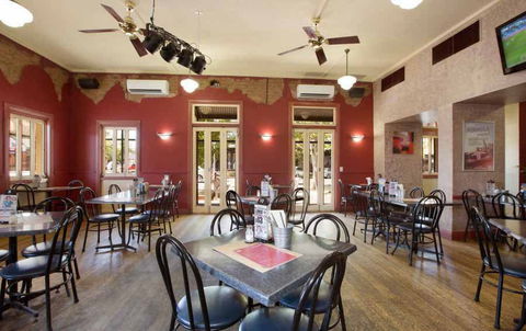 Sloth Bar - Accommodation Cairns 0